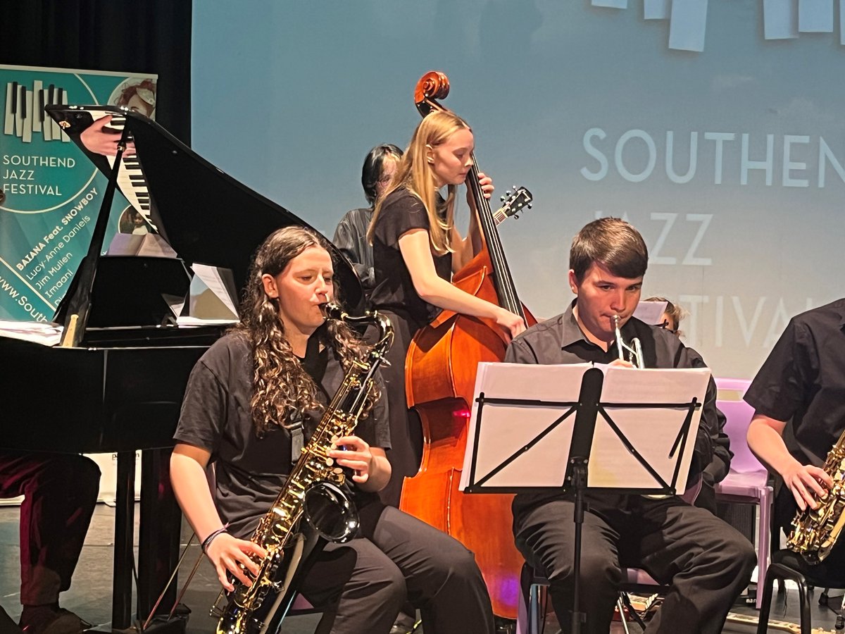 Essex Music Service (@musicservessex) on Twitter photo Essex Youth Jazz Orchestra were delighted to be invited to perform <a href="/SouthendJazzFvl/">Southend Jazz Festival</a> on Friday!
Our wonderful Southend audience was treated to tunes by Ellington, Benny Goodman and more with great solos from the young players!
For more info about EYJO: ow.ly/PVKf50TGJsa Essex Youth Jazz Orchestra were delighted to be invited to perform <a href="/SouthendJazzFvl/">Southend Jazz Festival</a> on Friday!
Our wonderful Southend audience was treated to tunes by Ellington, Benny Goodman and more with great solos from the young players!
For more info about EYJO: ow.ly/PVKf50TGJsa