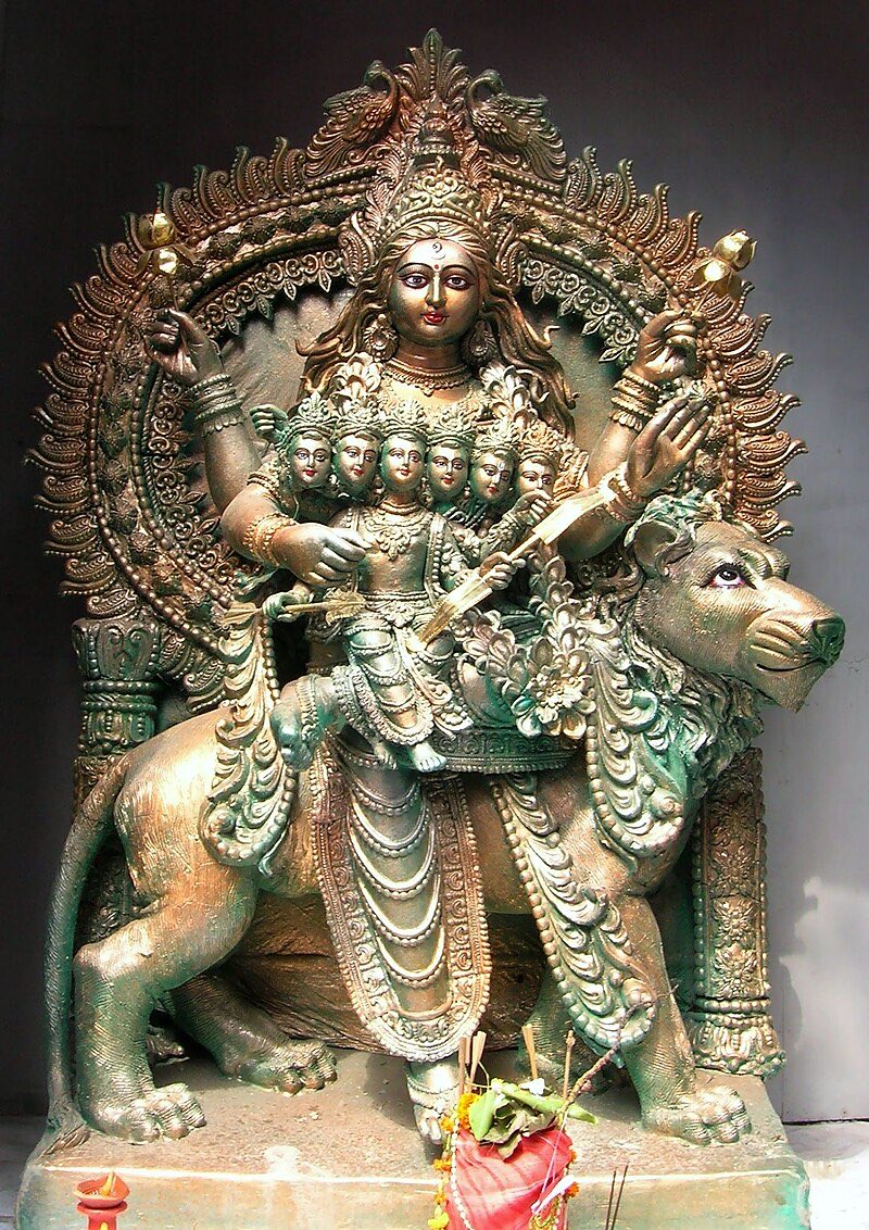 basicallyshree's tweet image. Day 5 Goddess Skandamata is worshipped on the fifth day of Navratri, and she is frequently portrayed riding a furious lion with child Lord Murugan . Skandamata is commonly portrayed with four hands, holding lotus flowers in her upper two hands.
#Navrati2024
