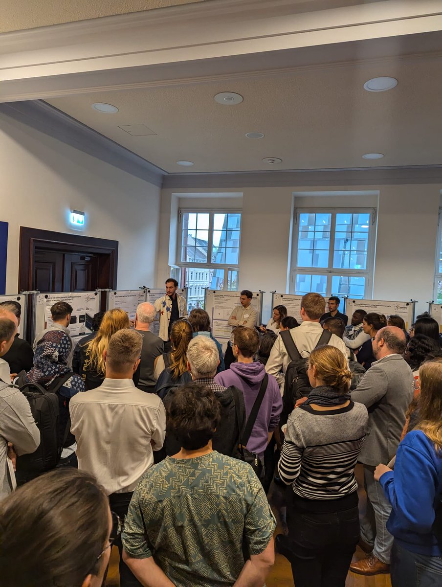 We presented #TabPFN and our collaborative research at the #SmallData Symposium 2024! Exciting insights into small data challenges and (our) AI solutions.  Learn more: smalldata-initiative.de