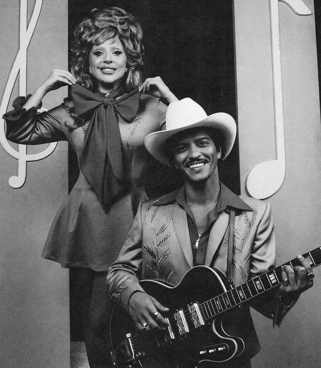 GagaGroupPage's tweet photo. Happy birthday @BrunoMars we monsters love you 🖤 https://t.co/9PZfnUH7Xo