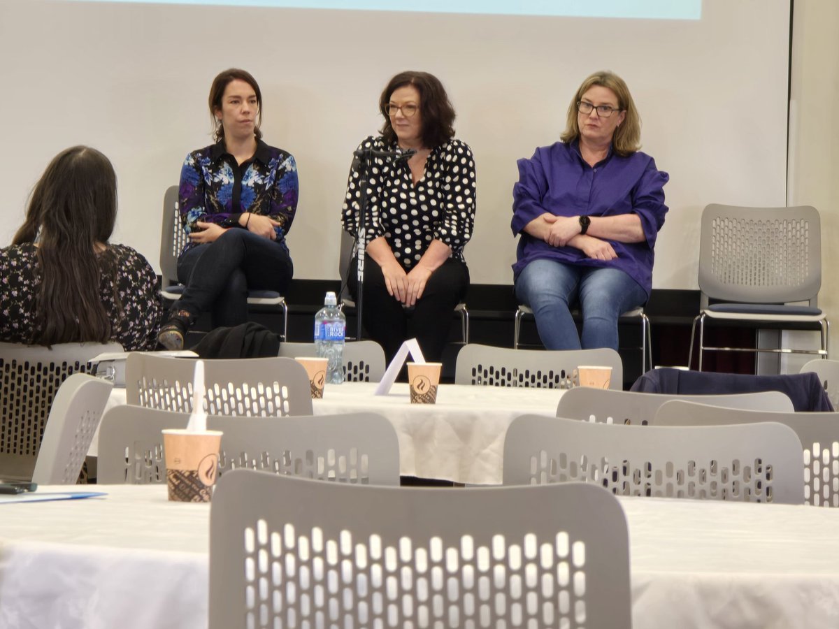 OjoOkiji's tweet photo. #CANS, @Lighthouse #Hope24 Conference the three presenters talking about benefits of Alternative Therapies during the Workshop session https://t.co/adzkXijLgH