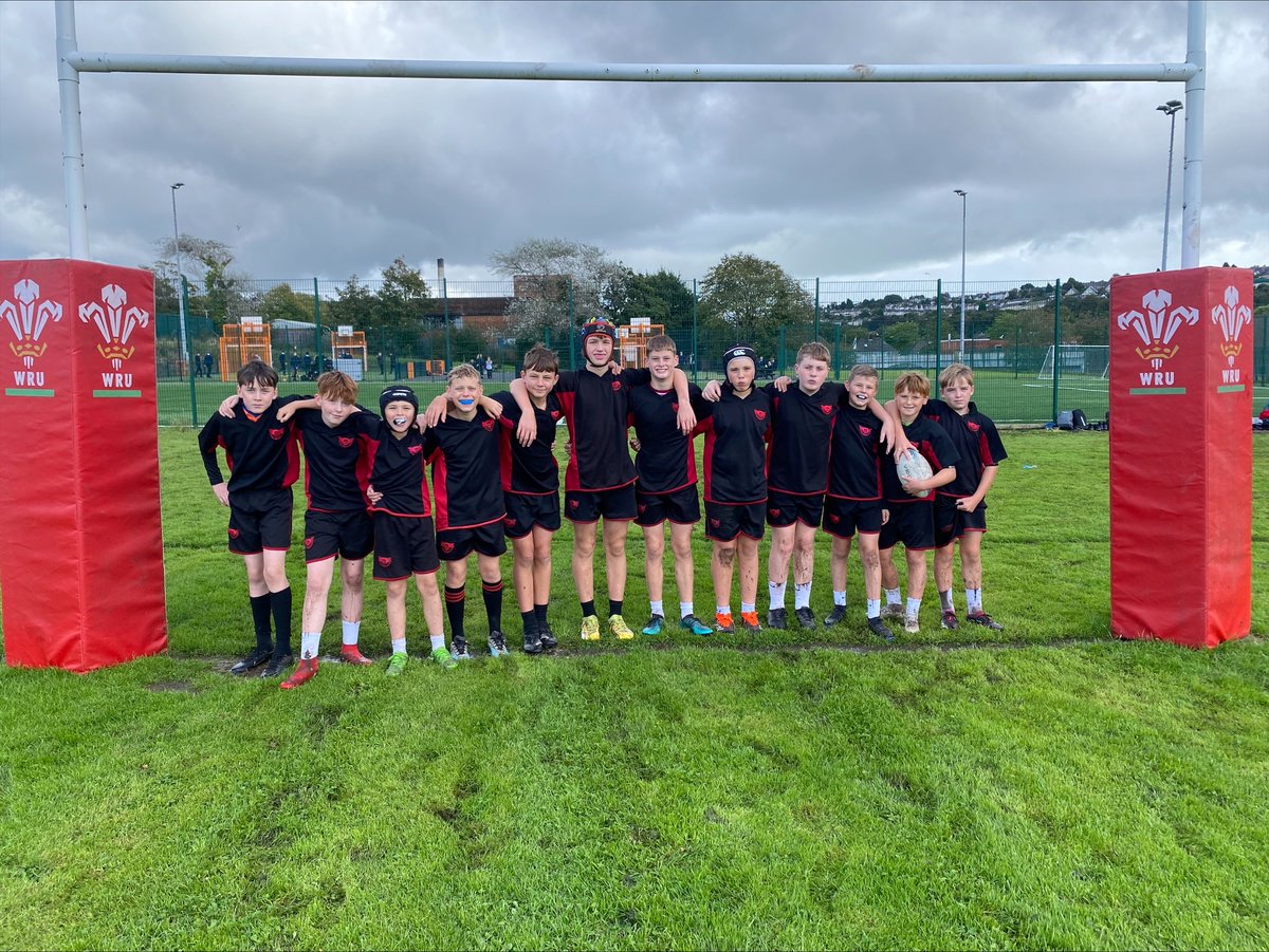 pontcompschool's tweet photo. Well done to our Year 8 rugby boys who won all three of their games at their rugby festival in Dylan Thomas. Congratulations boys. Amazing attitude and effort from start to finish. 👋 https://t.co/7cbf34X08f