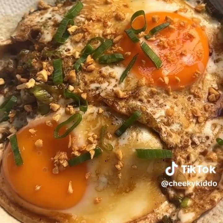 hyeeby__'s tweet photo. SARAPAN sepenting itu guyss!!✨ yang suka gak sempet buat masak cobain deh bikin resep dibawah ini! karena bikinnya SAT-SET bangett!🥪🍱 cocok banget buat kamu sipaling SIBUK!🙌🏻😋 https://t.co/ALhLBFfxBM