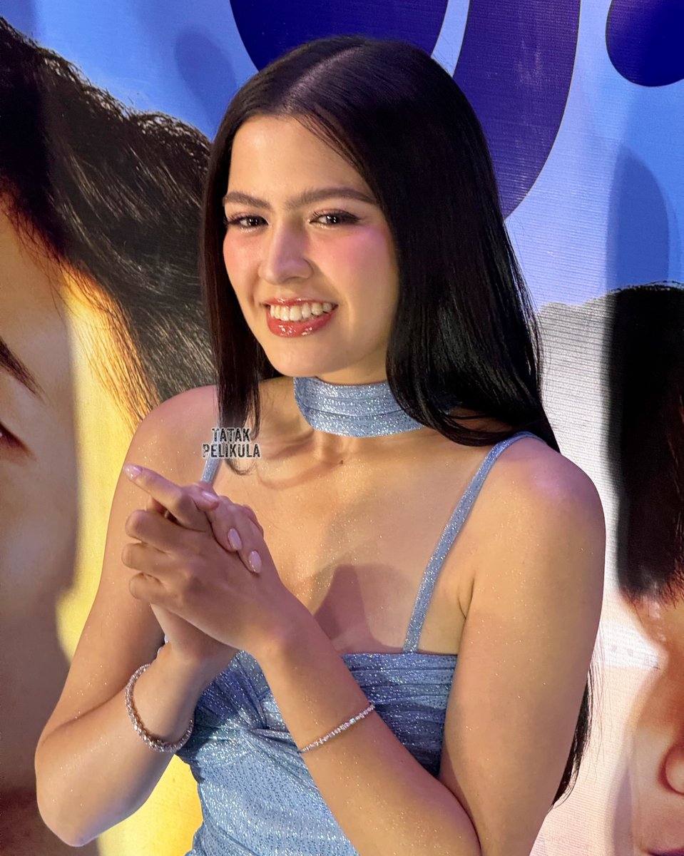 tatakpelikula's tweet image. Sobrang ganda ni Alexa Ilacad. 💙💙😍

LOOK: #AlexaIlacad at the blue carpet premiere night for her movie ‘MUJIGAE.’  

#Mujigae opens October 9 in cinemas nationwide.