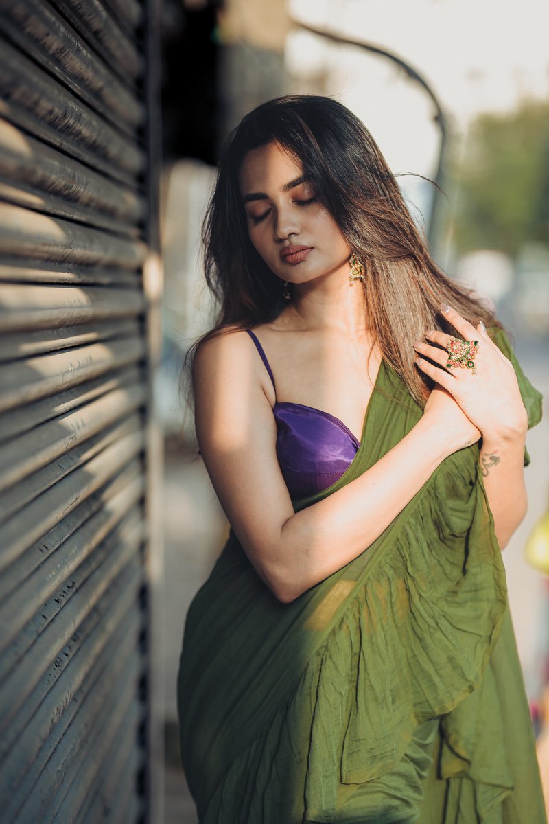 teju_ashwini_'s tweet image. Chasing sunshine and good vibes ✨✨