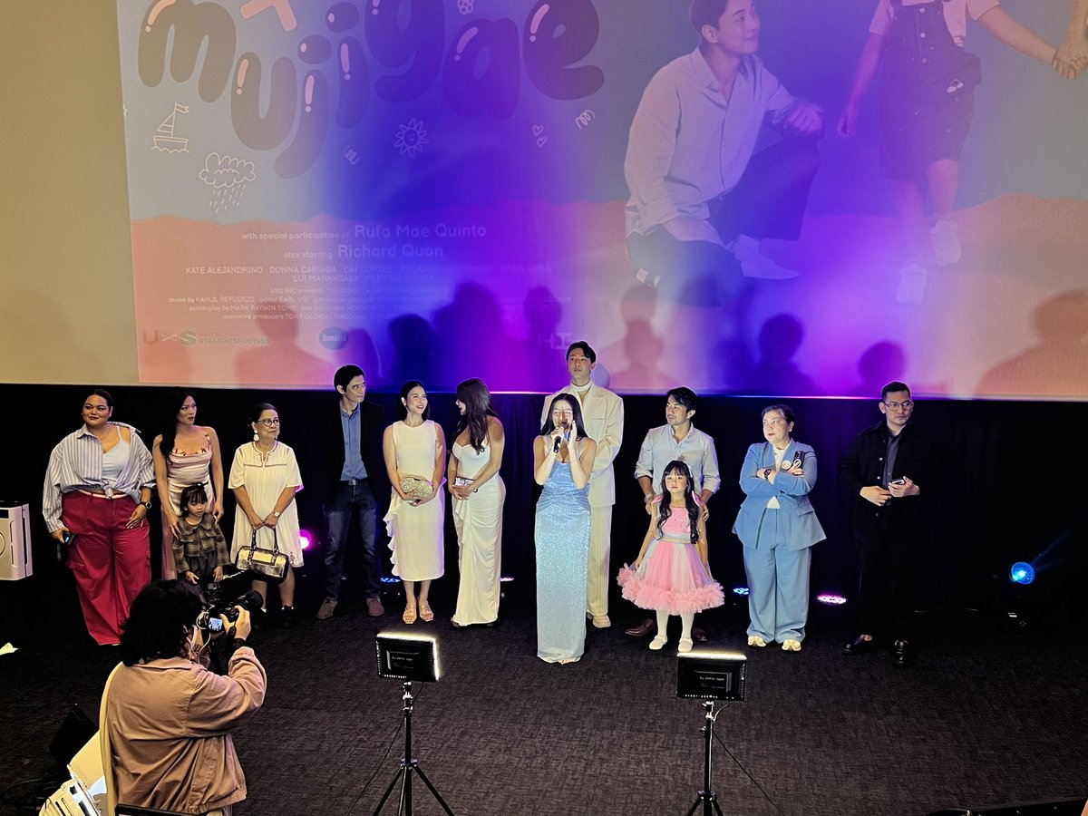 ABSCBNNews's tweet image. NOW: Premiere of movie "Mujigae" top-billed by Alexa Ilacad, Kim Ji Soo, Ryrie Sophia, and Rufa Mae Quinto, among others. | via @mjfelipe