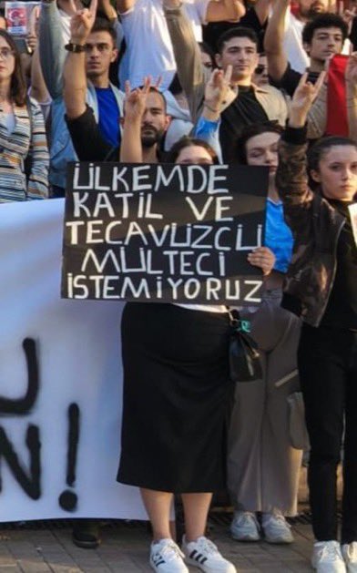 Yerli milli tecavüzcü ve katil olunca okey misiniz yani ? Beyin yoksunları.