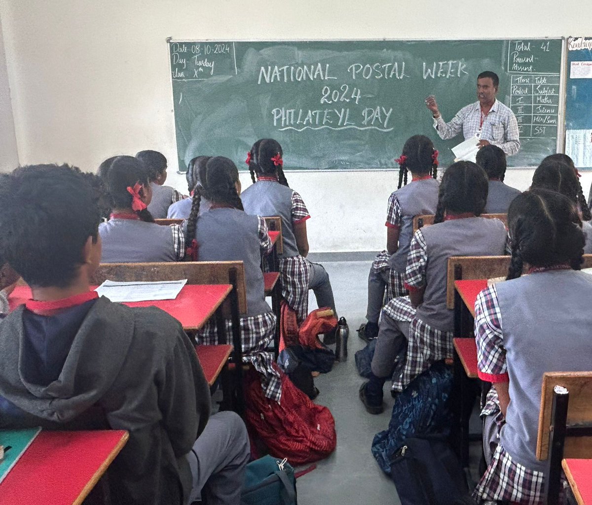 HqPostal's tweet photo. #NationalPostalWeek2024
As part of the #PhilatelyDay celebrations, a workshop and quiz Competition was organized at PM SHREE KENDRIYA VIDHYALAYA under Channapatna Division.
Thank you to everyone who participated and made the day a success! 🎉
#DakSewaJanSewa
#PostalWeek https://t.co/sKkw8qkNzt