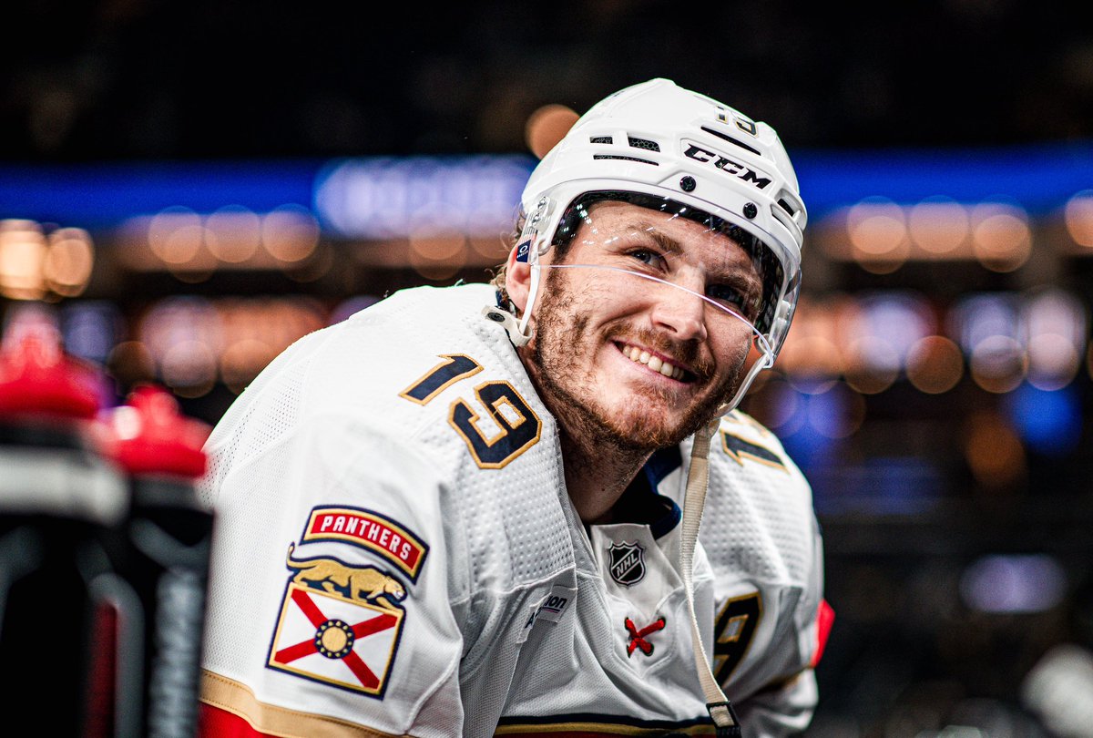 BR_OpenIce's tweet photo. Smile 😁

🚨 HOCKEY IS BACK 🚨 https://t.co/ZtkyclulgH