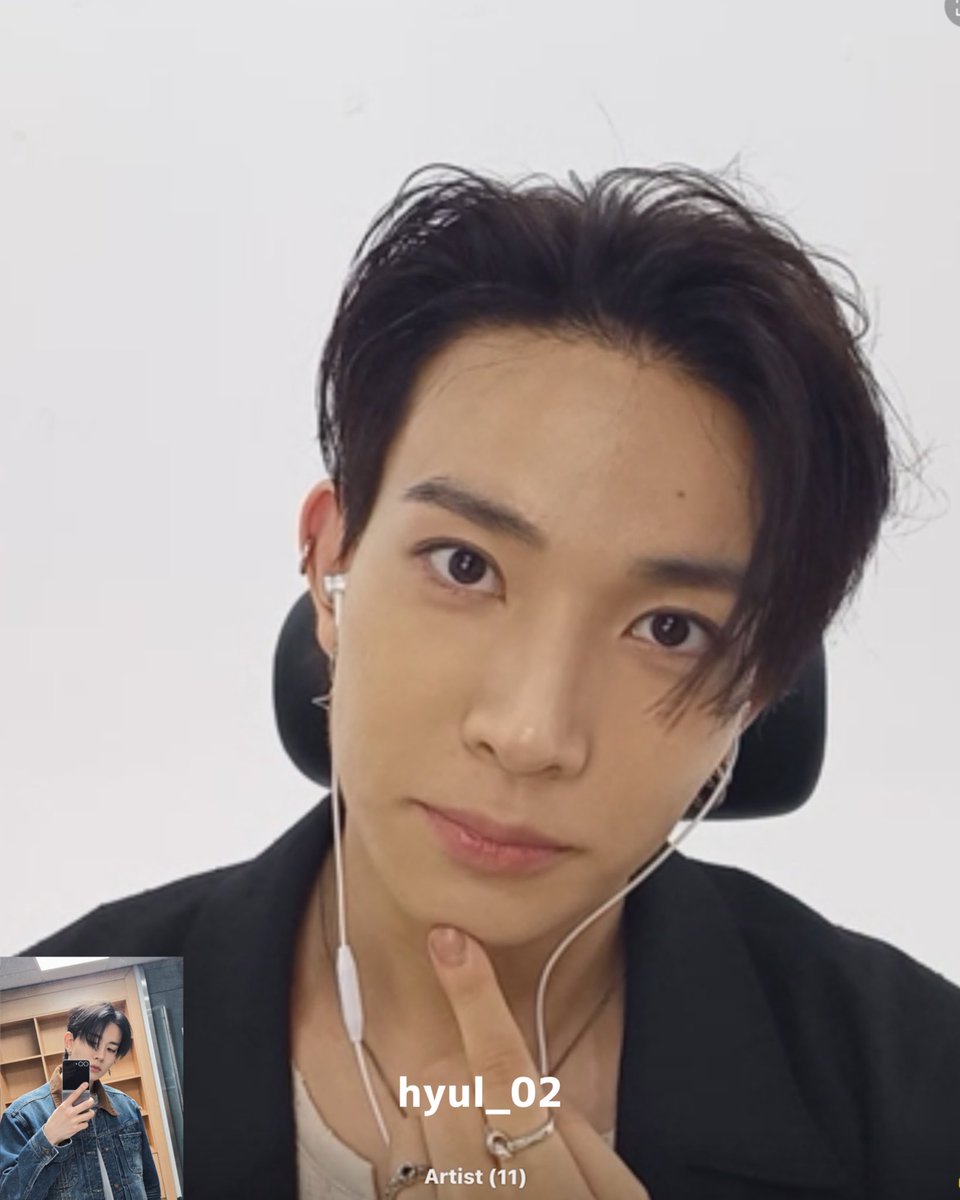 hyul_02_'s tweet photo. 241008 KPOPMERCH 쇼피 영통 

😎

#엔하이픈 #희승 
#ENHYPEN #HEESEUNG #ヒスン https://t.co/wcDgXJA9hE