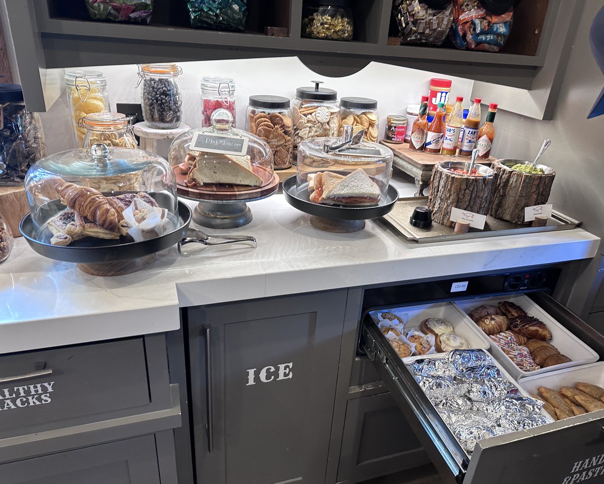 Rick Golfs tweet media