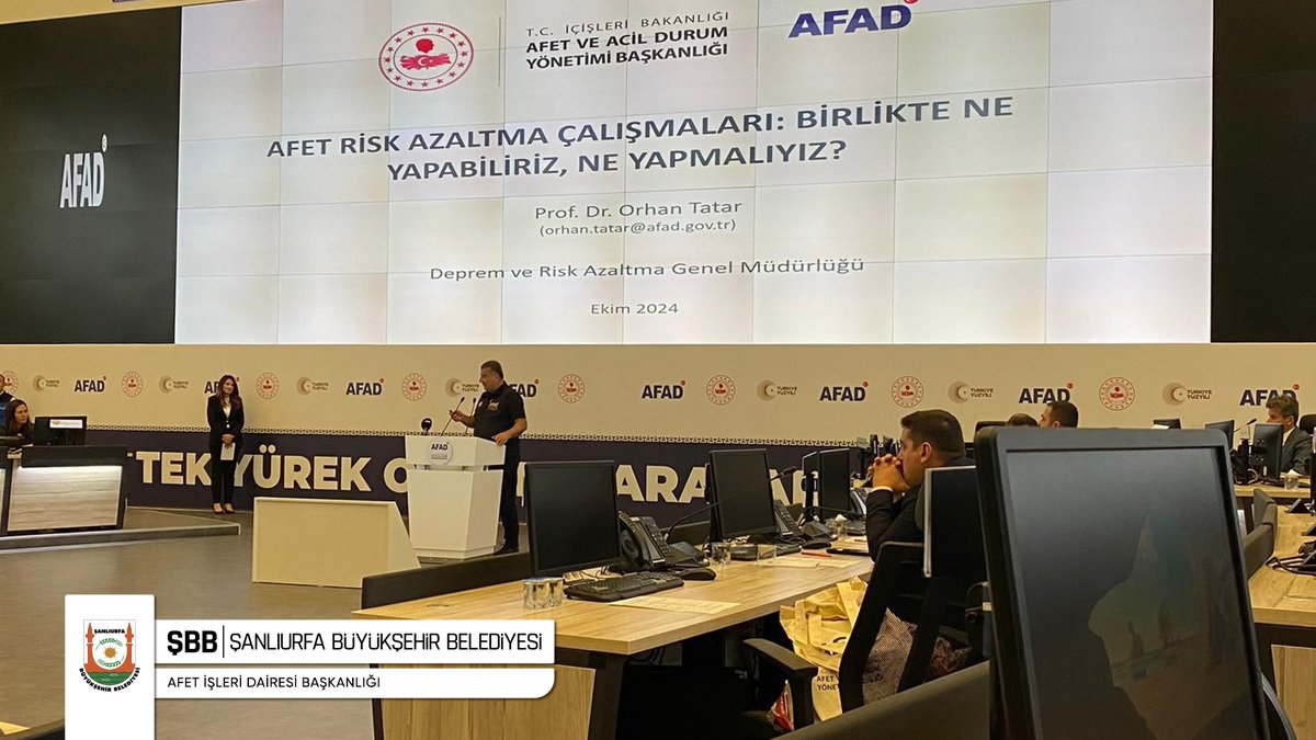 Afet ve Acil Durum Yönetimi Başkanlığı'nın (AFAD) koordinasyonunda gerçekleştirilen Büyükşehir Belediyeleri Afet ve Acil Durum Birimleri Toplantısı'na Şanlıurfa Büyükşehir Belediyesi Genel Sekreterimiz Mithat Can Kutluca, Afet İşleri Daire Başkanımız Dr. Yunus Vuran ve ilgili