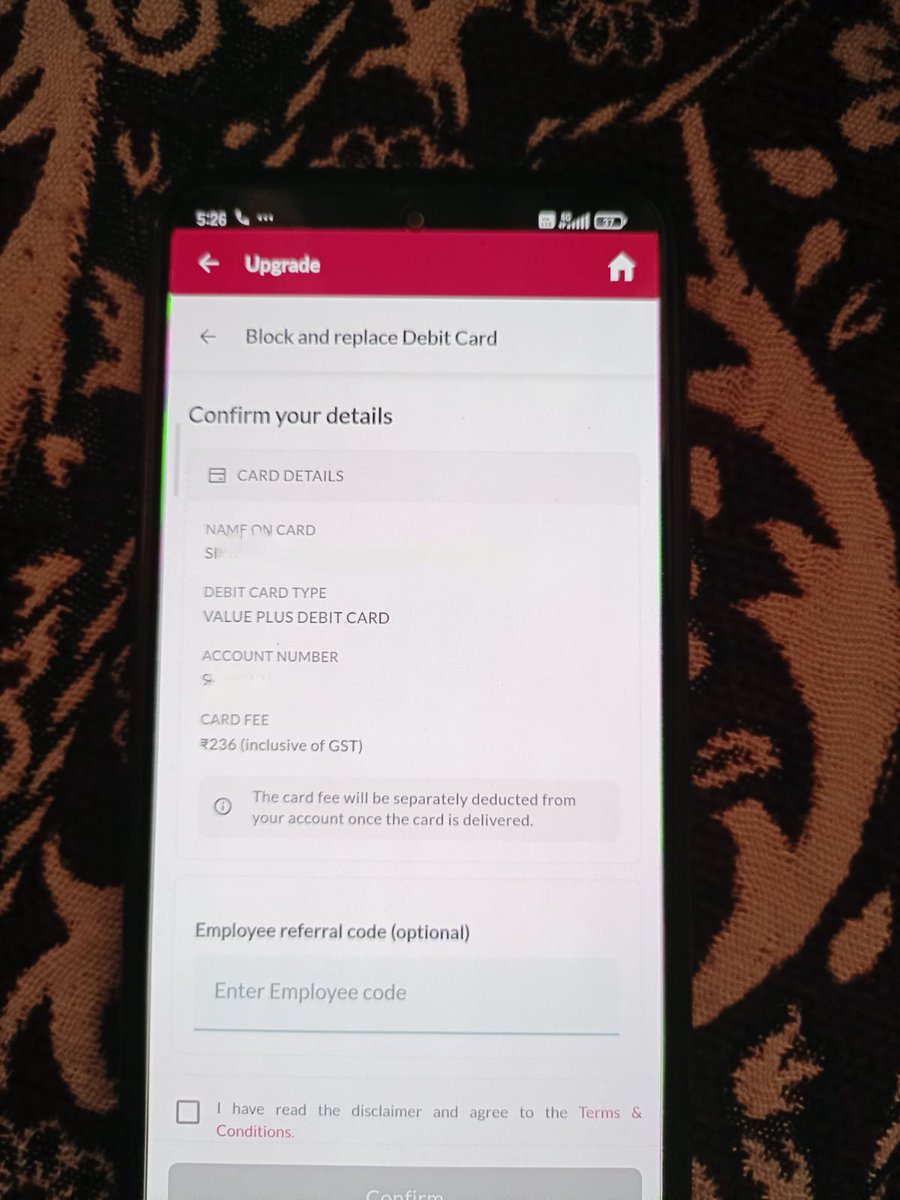 ShubhamGhormad5's tweet photo. @AxisBank @AxisBankSupport @AxisBank i want to register an cybercrime complaint. Axis bank app is fooling and trapping users. While upgrading debit card to value+, it's mentioned that 3000 edge point on card activation. But truth is unless and untill we make 3 transaction in limited period https://t.co/EnNCuWuN22