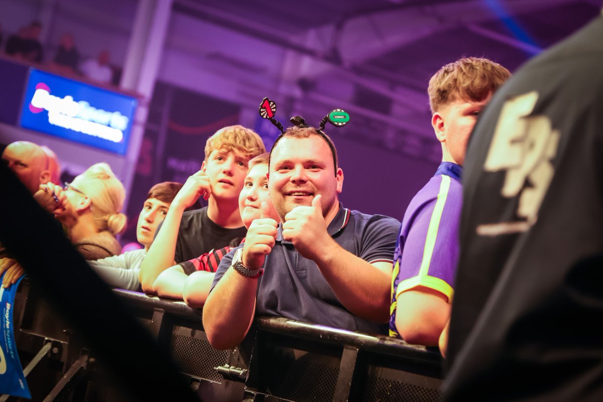 What a night Leicester 📸 
Hey! How about we do it all again TONIGHT? 🎯 
See you there - still a handful of tickets available at PDC.TV
@officialpdc #leicester #darts #wgpdarts