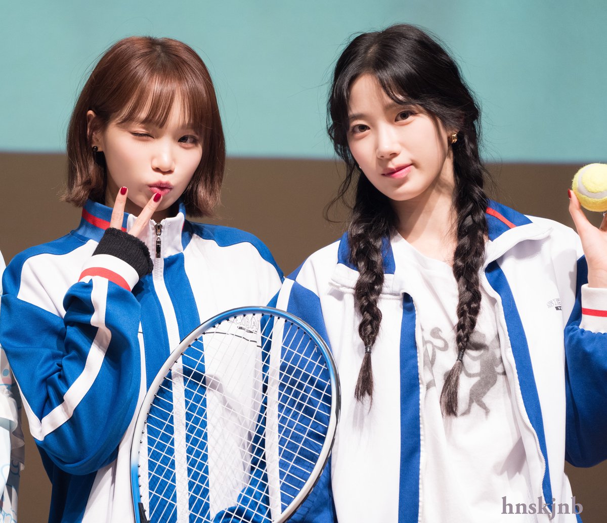 hnskjnb's tweet photo. 241005 사운드웨이브 팬싸인회

🎾👑

#김채원 #KIMCHAEWON #카즈하 #KAZUHA 
#르세라핌 #LE_SSERAFIM https://t.co/naF9O82HAU