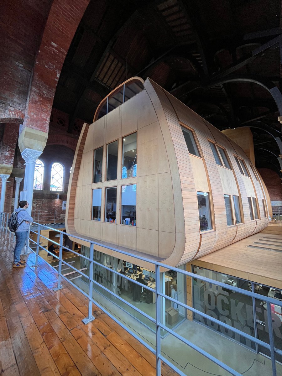 ProjectOpalLtd's tweet image. Yesterday we had the pleasure of being given a tour around Ashton Old Baths by Fiona Ogden.

A beautiful  historic landmark originally built in Victorian England as a public bath house for the local mill workers. 

#ProjectOpal #AshtonOldBaths #Aoe