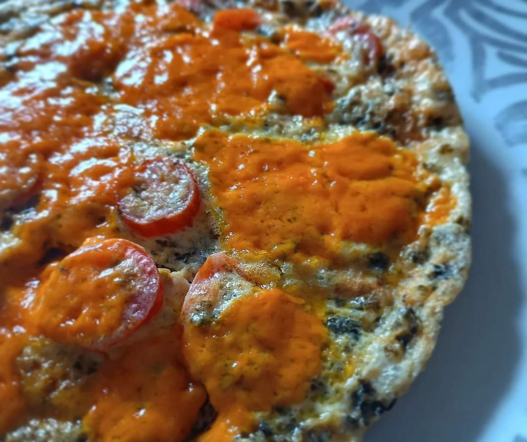Today's lunch.
Omelette with cherry tomatoes, red Leicester and laverbread, don't knock it until you've tried it!