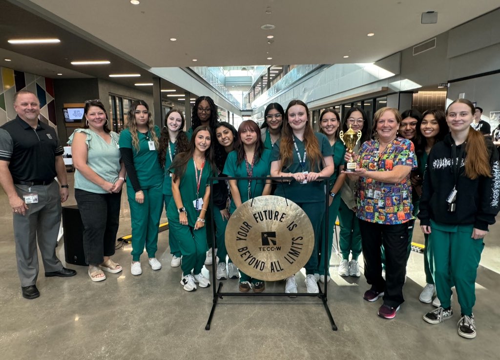 TECCwest's tweet photo. We are so proud of our Students of the 9 Weeks, our Staff of the 9 Weeks, and our Food Drive winners!! (Be sure to swipe to see all of the photos of our students and staff!)
#BeyondAllLimits https://t.co/Muv9Cu1M0O