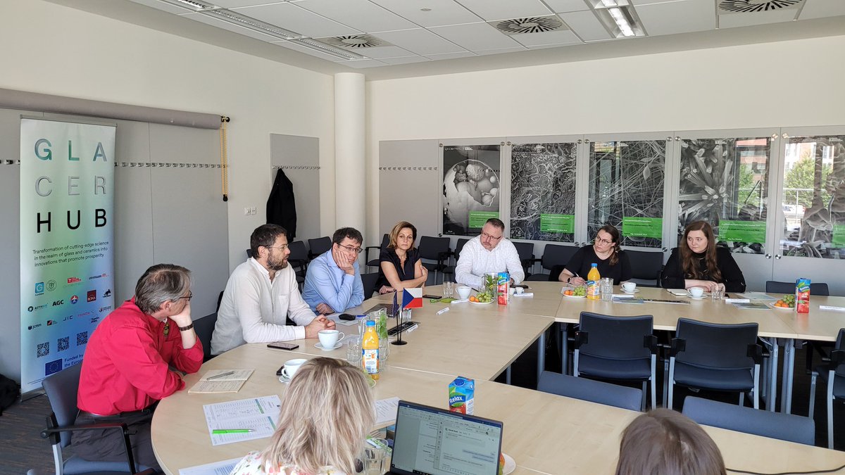 GlassCeramicHub's tweet photo. GlaCerHub Czech Melting Day was a success! On May 28th at CEITEC BUT, we united partners across academia, industry, non-profits, &amp; government to discuss future collaboration.

 #GlaCerHub #Networking #Innovation https://t.co/l9rxBtNSaF