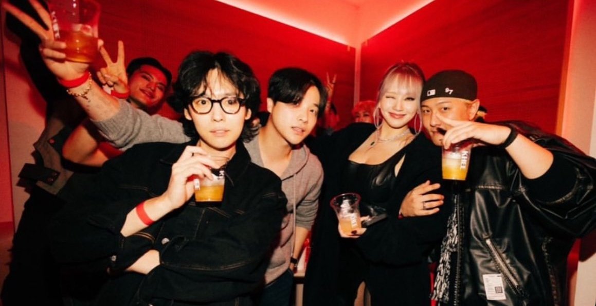 CL with WINNER's Jinwoo and iKON's Jinhwan and Donghyuk. 🥹 i love that even to this day, I still get victorious with WINKON moments. 💙❤️