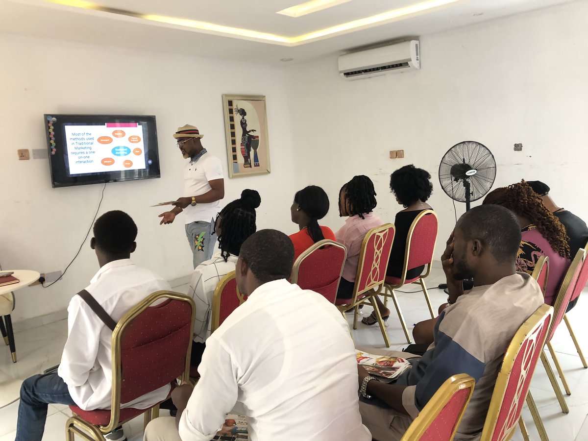 getkopropertiez's tweet image. A flash from today’s Tuesday training tagged “Traditional Marketing Techniques and Its Strategies 

 #SalesTraining #PipelineManagement #KayodeObembeAcademy #KOPropertiesLtd #video