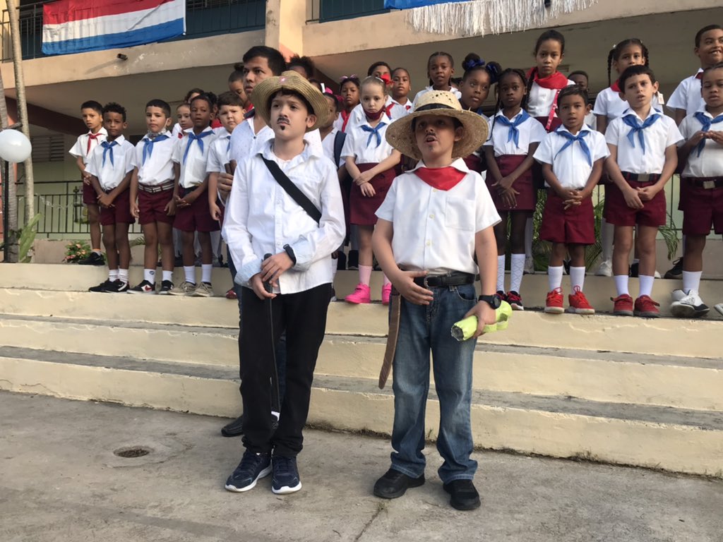 dgeboyeros's tweet photo. Inicio del acto Municipal en la IE Primaria 28 de Enero #Boyeros. #CubaMined #DGEBoyeros #CubaEduca #LaHabanaViveEnMí #UnidosXCuba #YoSoyElMaestro https://t.co/XUG0lNp1Ud