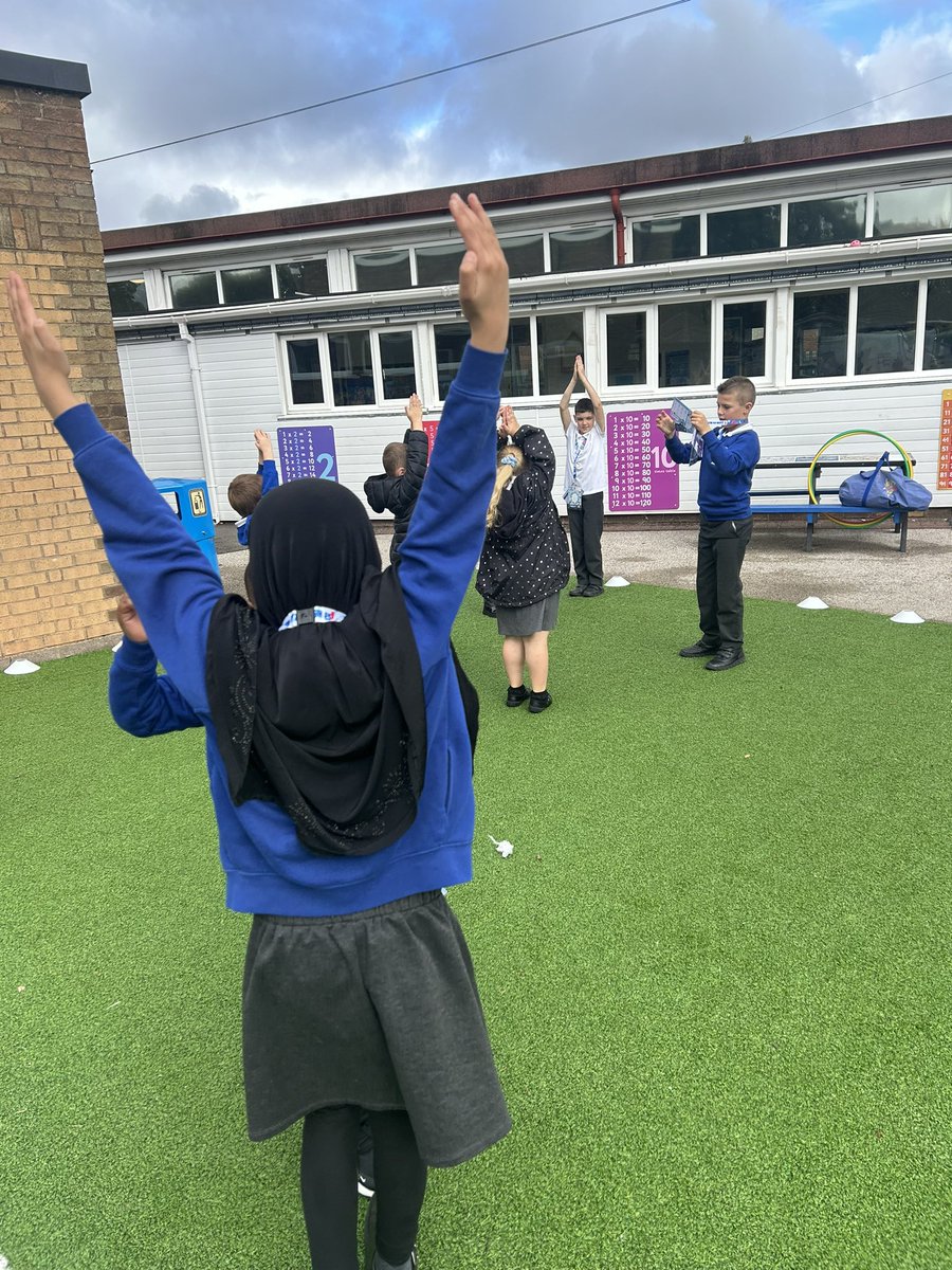 lfppeteam's tweet photo. Great work from my Active play hero’s this lunch time with a game of beans, tails and goalie.🥅🦸‍♀️🏆Wonder what activities we will get to do tomorrow. @Lift_Lea_Forest @Lea_Forest_HT @LLF_DHT @_HolliePerry @YouthSportTrust https://t.co/zUwEn4KjVF