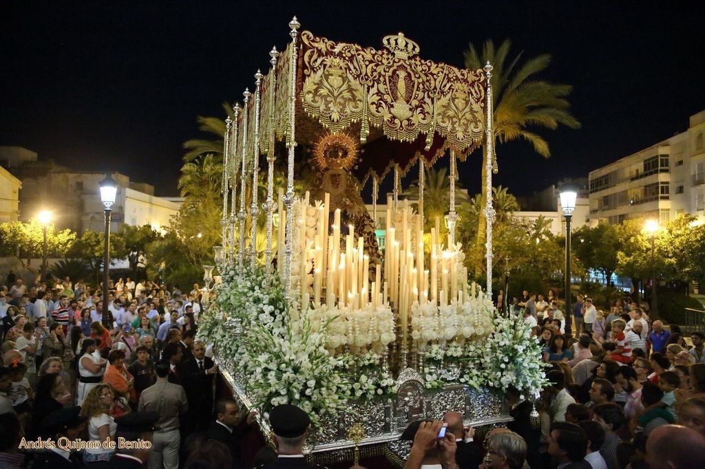 ⚪️⚫️NUESTRA HISTORIA⚫️⚪️ 
En el año 2014 se cumple el 75 aniversario de la fundación de la Hermandad con diferentes actos, incluyendo una salida extraordinaria.