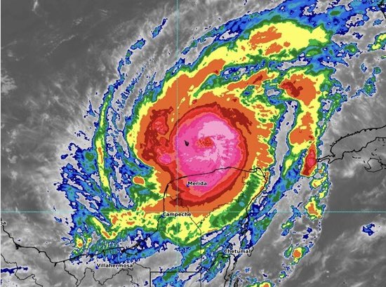 YUCATANALMINUTO's tweet photo. 🌀MILTON SE ALEJA DE YUCATÁN🙏🏽

Conagua pronostica sólo lluvias de puntuales a intensas para las próximas tres horas, de entre las seis a las nueve de la mañana.

Información de Yucatán al Minuto. https://t.co/aEz6Dc1CXf