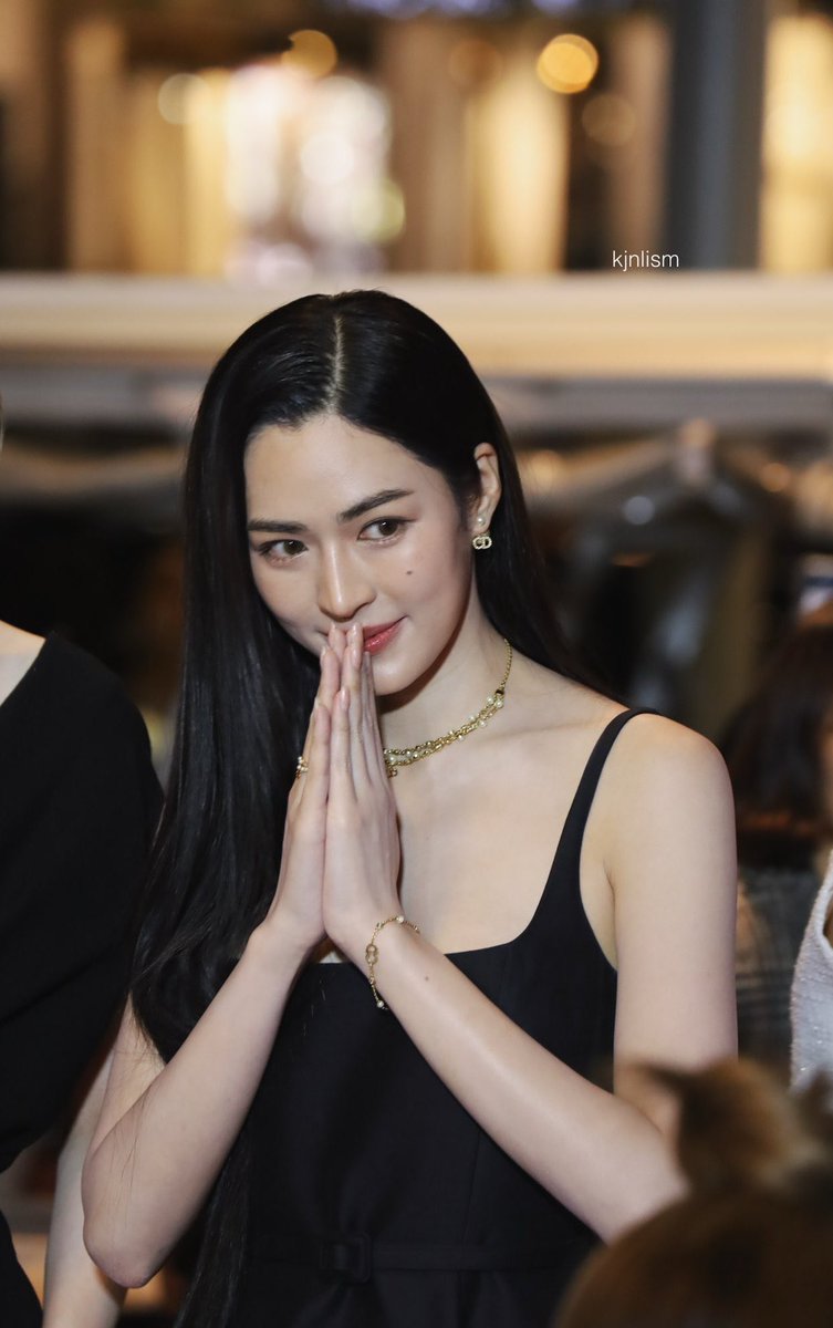 Jnt_970's tweet photo. เขามีความมารยาทที่สวยงามและพูดถึงในสถานที่ทำงานได้ดีมาก 🌟🙏 กำลังมองหาเทคนิคการไหว้ให้ด้วย

LINGORM HOWE 12TH ANN

#FayeYokoXHOWE
#ENGFAxHOWEAWARDS2024
#หลิงออมงานรางวัลHOWE #หลิงหลิงคอง #linglingkwong https://t.co/Hna2u2d056