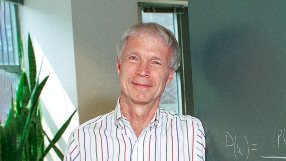 Princeton's tweet photo. Congratulations to #PrincetonU professor emeritus John Hopfield, awarded the 2024 @NobelPrize in Physics alongside @UofT's Geoffrey Hinton “for foundational discoveries and inventions that enable machine learning with artificial neural networks.” https://t.co/g65tiOECBz 👏 https://t.co/BmNm5I3LH5