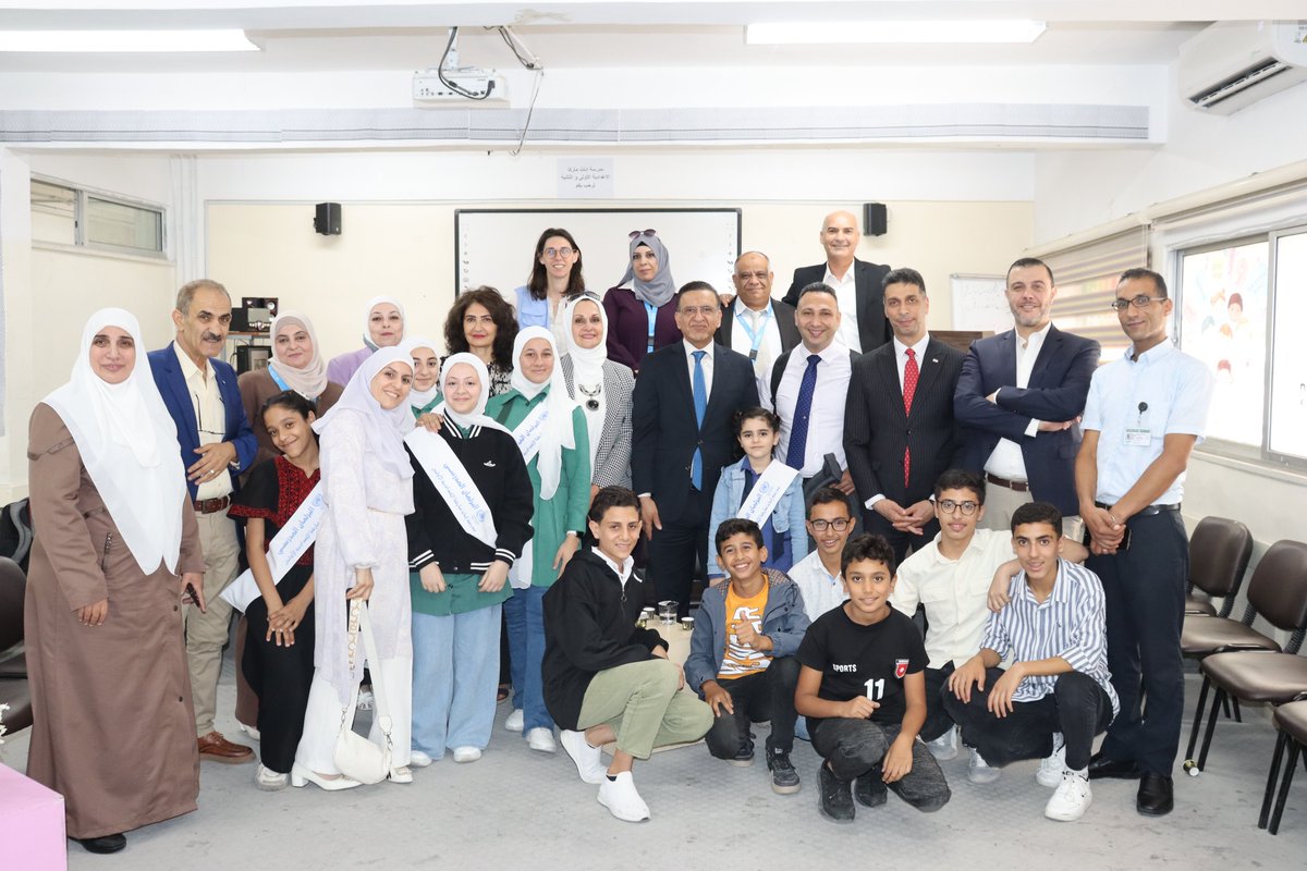 UNRWAPartners's tweet photo. A delegation led by HE Dr. Fadel Al Raheem from the 🇮🇶 Min of Foreign Affairs met with colleagues &amp; students in #Jordan

We are thankful for the historic support of the Republic of Iraq to @UNRWA operations &amp; their US$ 25 million contribution to our humanitarian response in #Gaza https://t.co/l95UwMRKMa