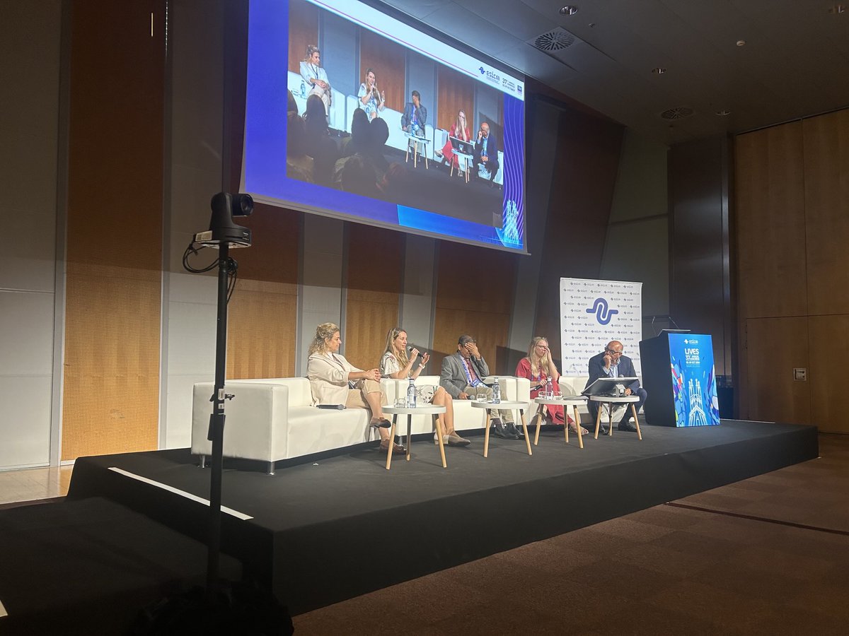 Prof Carol Hodgson (@chodgsonanzicrc) on Twitter photo Delirium debate at #LIVES2024 - β¦<a href="/SabrinaEggmann/">Sabrina Eggmann, PhD</a>β© βmy drug of choice is rehabilitation!β #rehablegend Delirium debate at #LIVES2024 - β¦<a href="/SabrinaEggmann/">Sabrina Eggmann, PhD</a>β© βmy drug of choice is rehabilitation!β #rehablegend