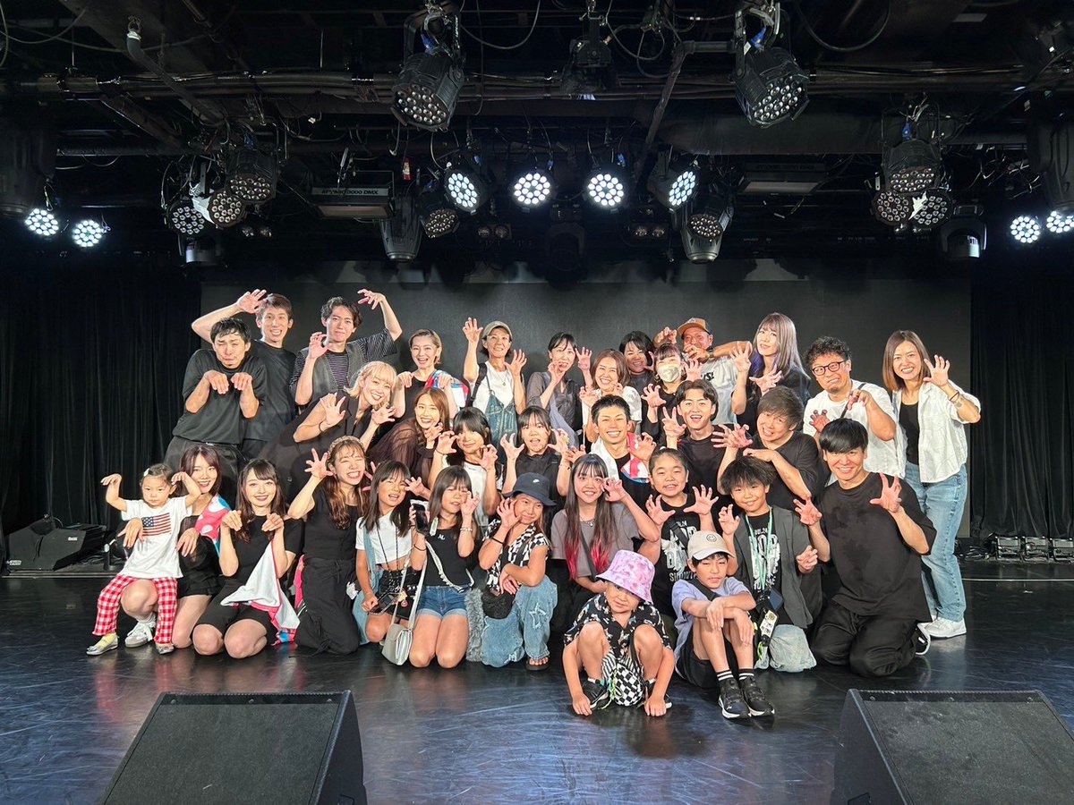 andyh_SDN's tweet photo. 9/16
公演18日目🕺

ゆうちゃん秋クールデビューの日でした💃🍂

祝日という事で、ダンススクールの生徒さんと、沢山の人達が見に来てくれました！
皆さん写真撮ってくださりありがとうございます📸🙏

そして念願のはじマンデータオル！！
ありがとうございました😭🙏✨

#月曜からはじマンデー https://t.co/SC8es6vdpD