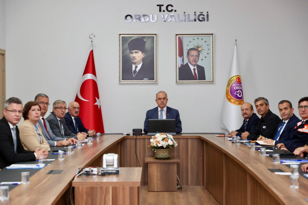 TCOrduValiligi's tweet photo. İçişleri Bakan Yardımcımızın VKS Katılımıyla İRAP İzleme ve Değerlendirme Kurulu Toplantısı Yapıldı https://t.co/0oK1bC0nJ7 https://t.co/FTfs6NNigc