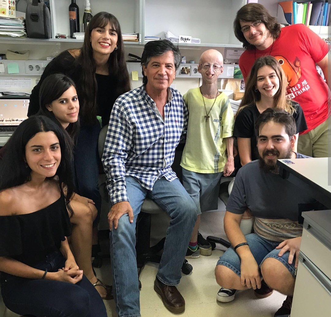 CardiopatiasH's tweet photo. El cientifico #SammyBasso. Ha fallecido un LUCHADOR que buscaba el tratamiento para su enfermedad, la Progeria de Hitchinson Gilford. Gracias Prof Carlos L Otin por descubrirnos su historia https://t.co/jlai3OBJvC