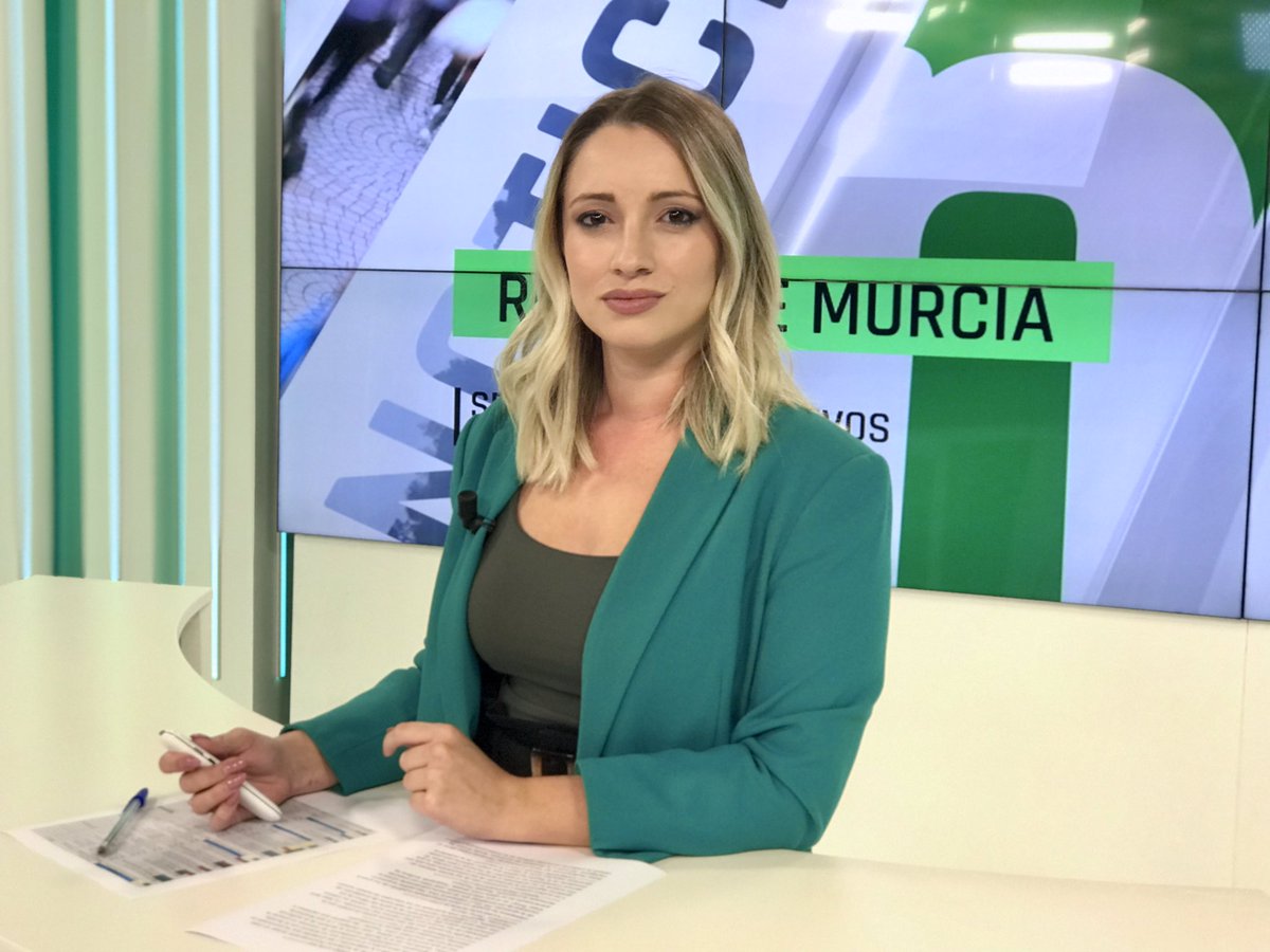 Popular TV Murcia (@populartvmurcia) on Twitter photo ➡️ Segundo día de vistas en la Audiencia Provincial por el caso Baúl. Los empresarios condenados por prostitución de menores no pisarán la cárcel.
🖥 Este y otros asuntos informativos, ahora en #NTRM 14:30, con <a href="/Nereeagm/">Nerea García Maestre</a> ➡️ Segundo día de vistas en la Audiencia Provincial por el caso Baúl. Los empresarios condenados por prostitución de menores no pisarán la cárcel.
🖥 Este y otros asuntos informativos, ahora en #NTRM 14:30, con <a href="/Nereeagm/">Nerea García Maestre</a>