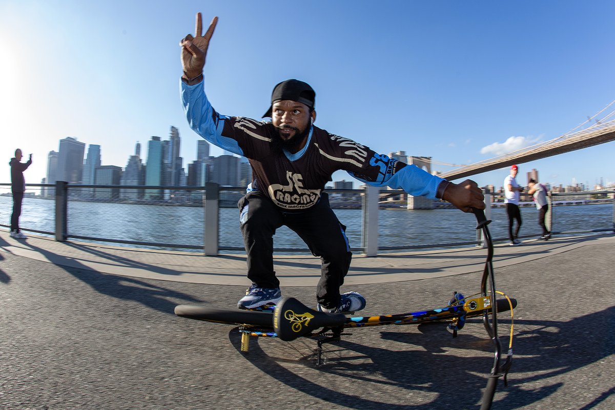 sebikes's tweet photo. Some of the #secrew riders were getting fresh photos in NYC this weekend and it was a blast! π₯ Here's a couple with @rrdblocks on his signature #dblocksbigripper. #sebikes #sebikeslife #bikelife #29er #wheelie #nyc https://t.co/2HV2YhYAiL