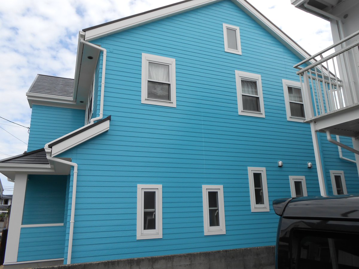 moritosou1's tweet image. 先日終了したM様邸。イメージを大きく変えてポップで明るい雰囲気にイメチェン出来ました。私個人的にはとても好きなお色です。カリフォルニア風の家っぽくてとても「良き」です。施主様にも喜んで頂き嬉しく思います。今回は当社へご依頼頂き有難うございました。