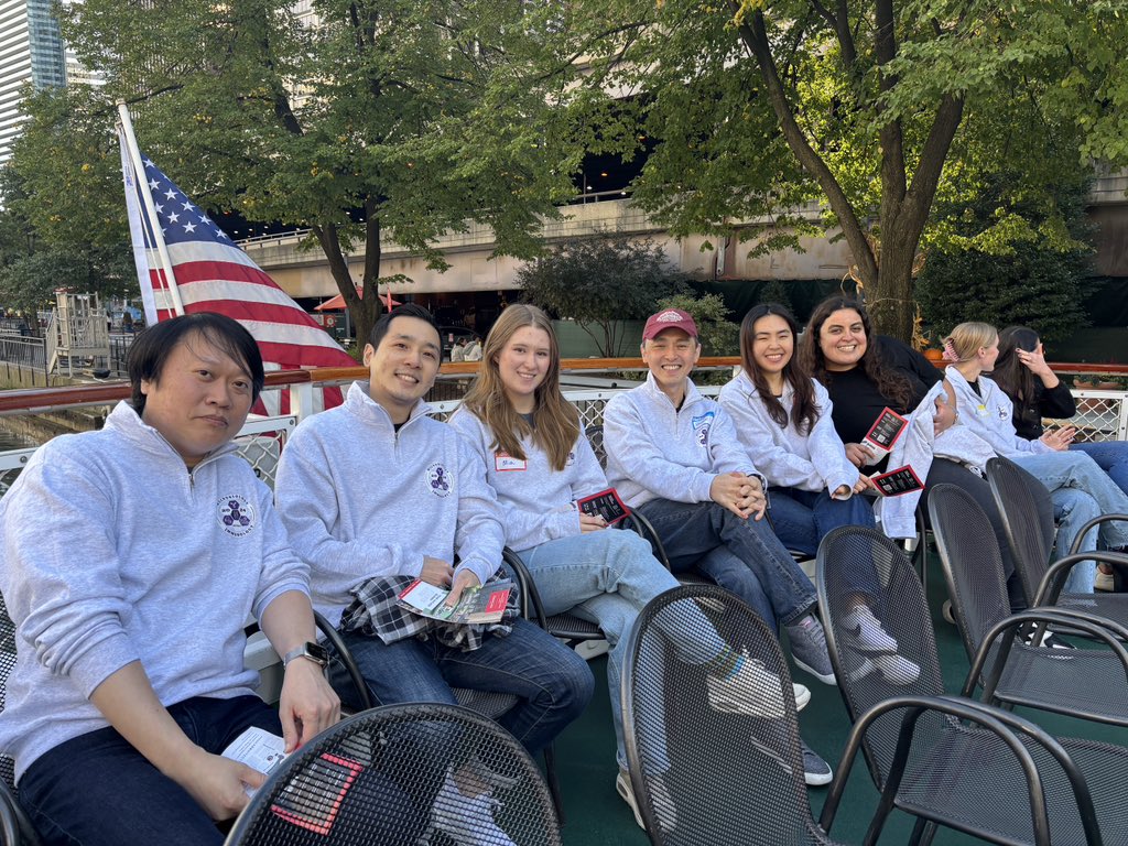 minlabFSM's tweet image. a lab that boats together, discovers together