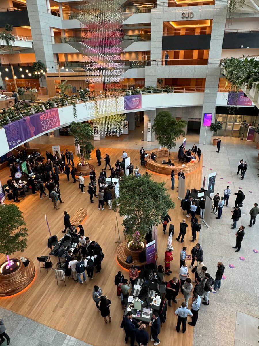 CamilleChaize's tweet photo. Le #SIAMI, Salon de l'Intelligence Artificielle du @Interieur_gouv se déroule aujourd'hui !
Les personnels des directions du ministère, des acteurs privé et des associations spécialisées vous attendent.
L'innovation au service de la sécurité et de la gestion des crises. 🧑💻 https://t.co/tf0YZJVEjb