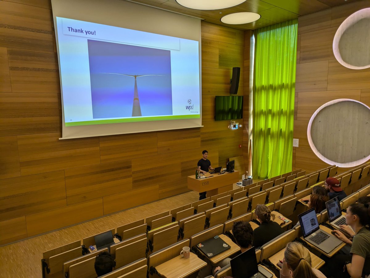 CssbHamburg's tweet photo. On September 27 CSSB's second PhD Day took place. CSSB alumni Quint gave a talk on project management in the wind energy industry and Dr Frank Hoffmann gave talk on mental health. There was also a pub quiz, meme competition and BBQ. https://t.co/CEmFPiFSMb