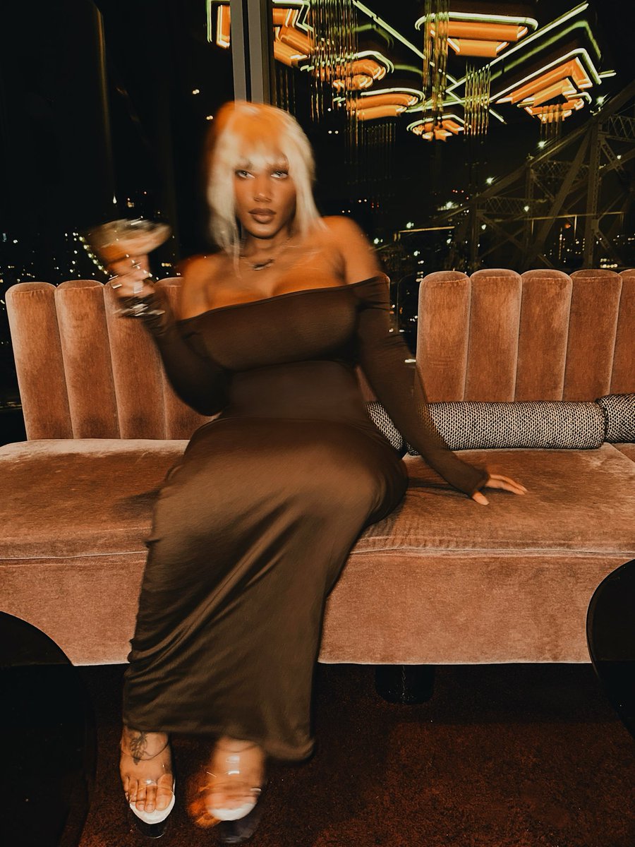 FeatherDana's tweet photo. Vibes don’t lie. https://t.co/niJT7jWyJr