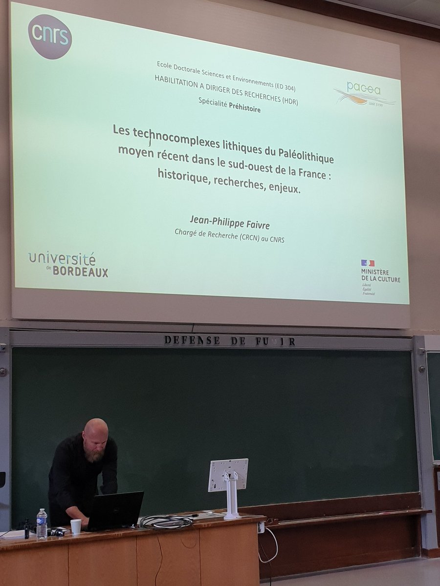 PACEA (@pacea_bordeaux) on Twitter photo Aujourd'hui notre collègue JP Faivre présente son HdR sur les industries du Paleo Moyen de la région <a href="/CNRSAquitaine/">CNRS Aquitaine</a> <a href="/CNRSecologie/">CNRS Écologie & Environnement</a> <a href="/univbordeaux/">Université de Bordeaux</a> Aujourd'hui notre collègue JP Faivre présente son HdR sur les industries du Paleo Moyen de la région <a href="/CNRSAquitaine/">CNRS Aquitaine</a> <a href="/CNRSecologie/">CNRS Écologie & Environnement</a> <a href="/univbordeaux/">Université de Bordeaux</a>