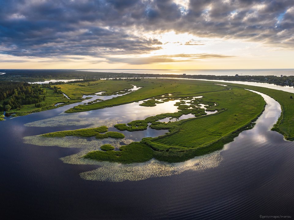 #DYK that over 3 billion people worldwide rely on water from shared rivers, lakes &amp; aquifers?

At #INBOGA2024, the EU is driving efforts for water resilience by 2050 &amp; promoting transboundary water cooperation for a water-resilient 🌍 and a #WaterWiseEU 👉 inbo-news.org