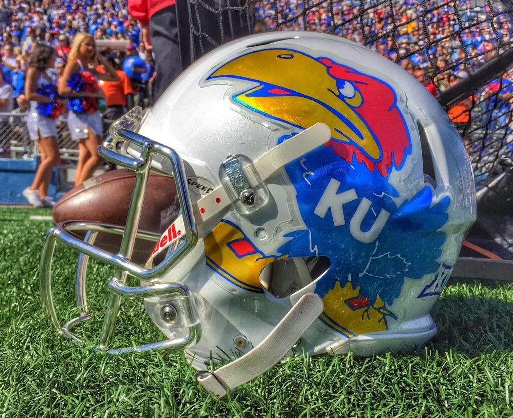 GregSimmsGLS's tweet photo. The KC Royals and the KC Chiefs, sure have helped me survive “this bump in the road”, bad streak for my KANSAS JAYHAWK football team.
GO KC!!!!
GO KU!!!!
🏈💪⚾️@Royals @Chiefs @KU_Football #WinBabyWin https://t.co/HBJH8Qj6kf