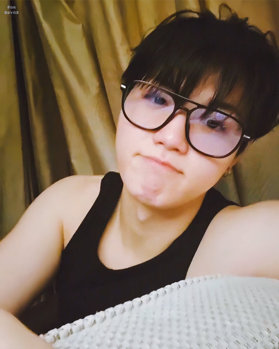 도영이의 날이 제일 좋은 것 같아요🥹

#김도영 #ドヨン #도영 #DOYOUNG #트레저 #트레저도영 <a href="/treasuremembers/">TREASURE</a>