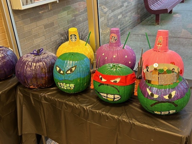 WestRidgeSchool's tweet photo. Sixth Grade Pumpkin Design project - so many original ideas and artistic talent.  Great decoration for our front lobby for October! https://t.co/xlTrhiw3M6