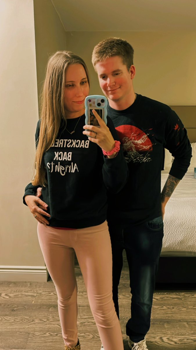 shea_linnea's tweet photo. . @nickcarter what an amazing weekend seeing you twice! 🫶🏻🔥 got Hubby to come with ❤️ https://t.co/j1LJeslWk6