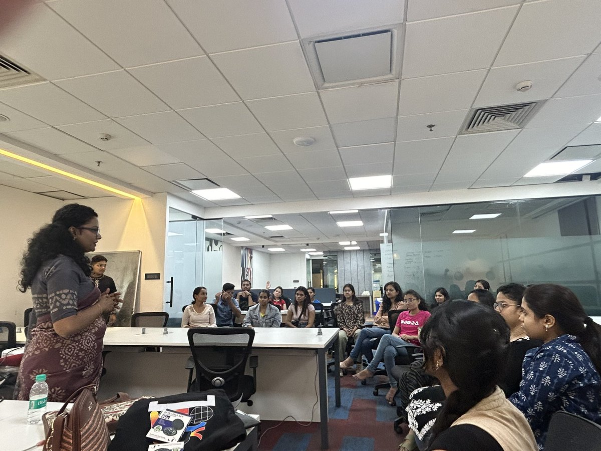 IndoreWtm's tweet photo. 🌟 Thrilled to have Soumya Upadhaya at our #WTMIndore work-life balance(thriving your tech career without burnout) event! Inspiring discussions &amp; great energy! 💡

#WomenInTech #Community #Empowerment #wtmindore https://t.co/trr5MlNqSY
